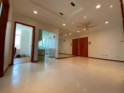 East Signature (D15), Apartment #525760551
